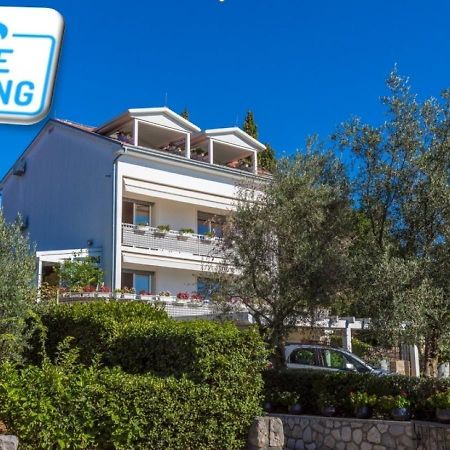 Ivan & Anka Apartments Bojko Selce Bagian luar foto