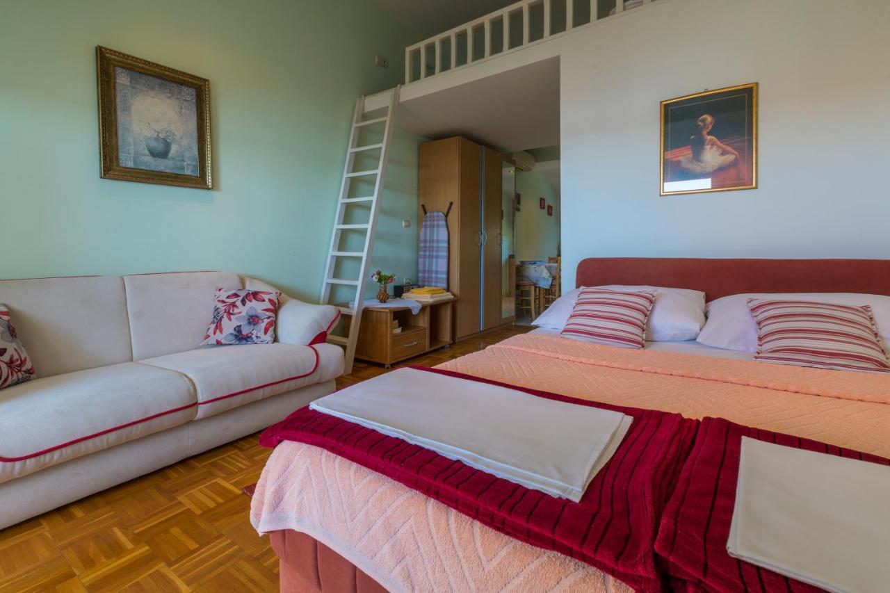 Ivan & Anka Apartments Bojko Selce Bagian luar foto