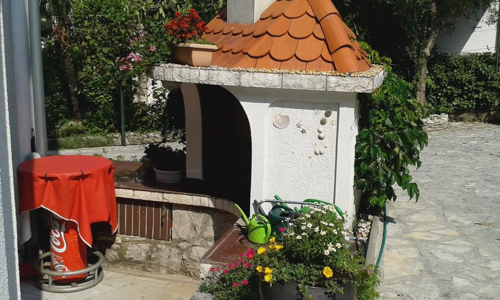 Ivan & Anka Apartments Bojko Selce Bagian luar foto