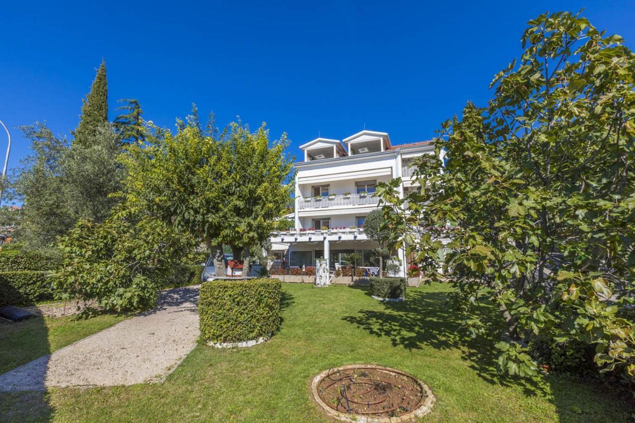 Ivan & Anka Apartments Bojko Selce Bagian luar foto