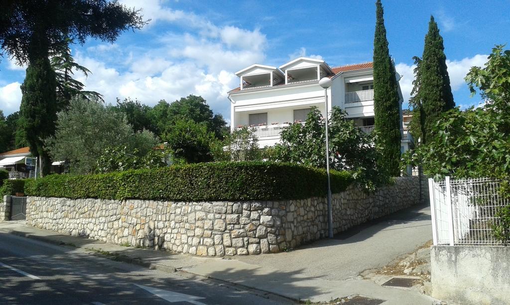 Ivan & Anka Apartments Bojko Selce Bagian luar foto