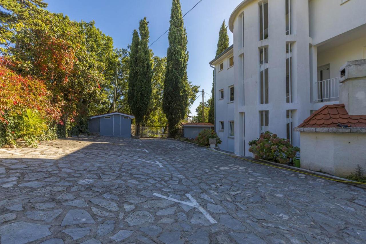 Ivan & Anka Apartments Bojko Selce Bagian luar foto
