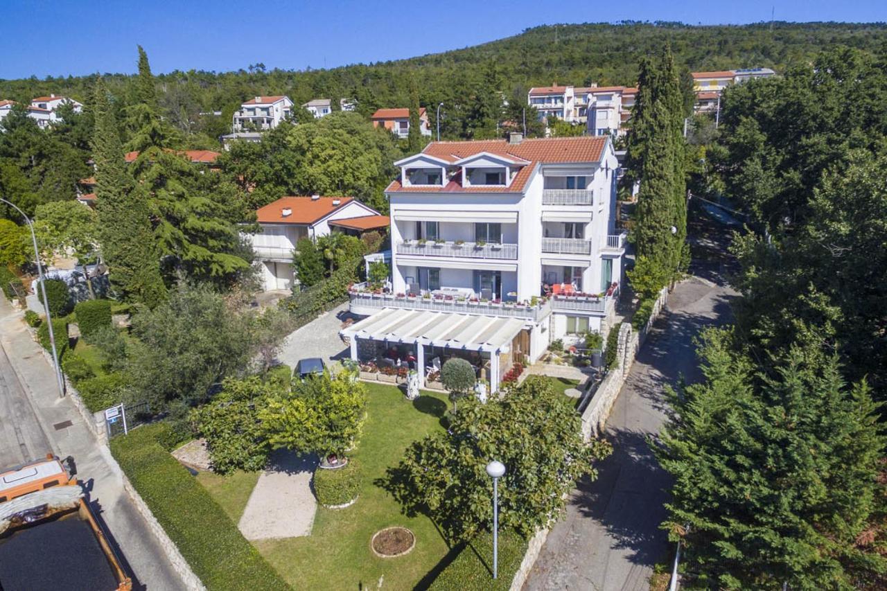 Ivan & Anka Apartments Bojko Selce Bagian luar foto