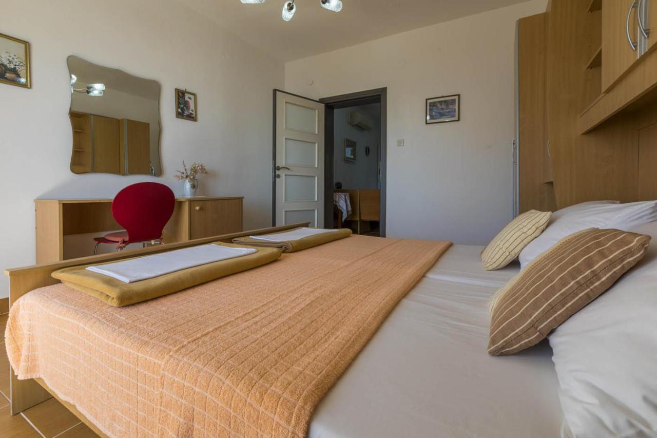 Ivan & Anka Apartments Bojko Selce Bagian luar foto