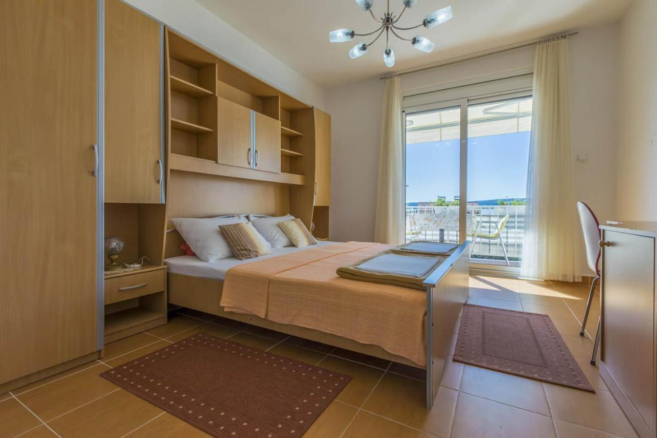 Ivan & Anka Apartments Bojko Selce Bagian luar foto