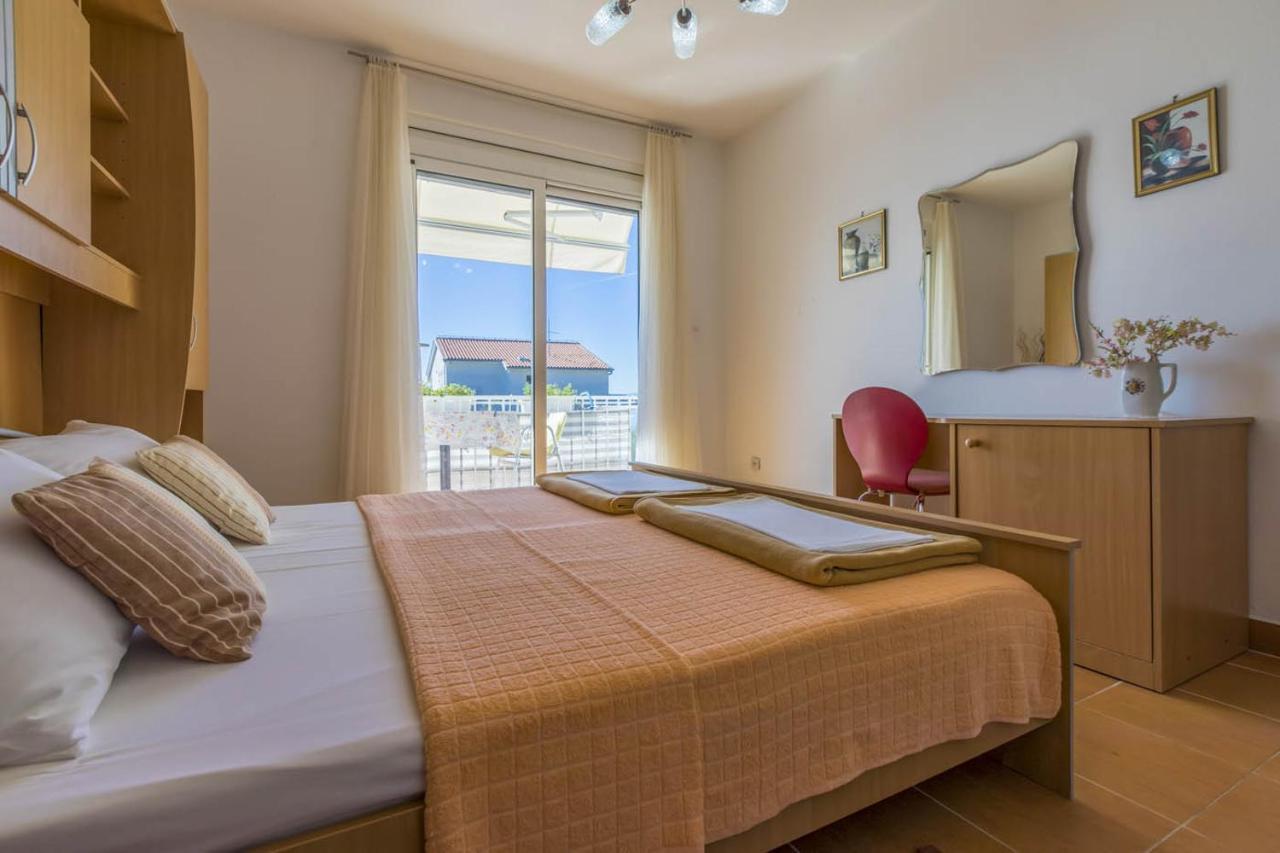 Ivan & Anka Apartments Bojko Selce Bagian luar foto