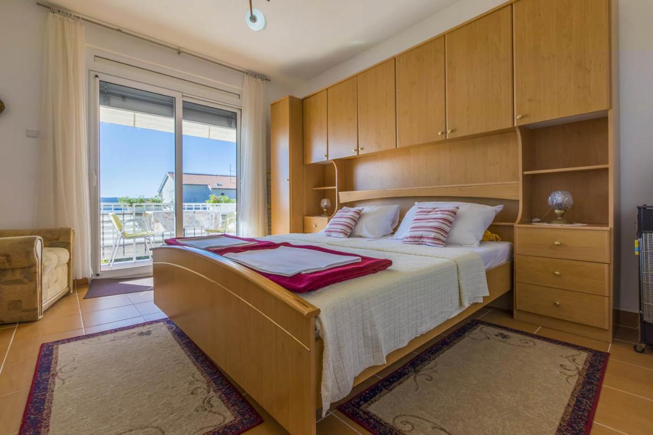 Ivan & Anka Apartments Bojko Selce Bagian luar foto